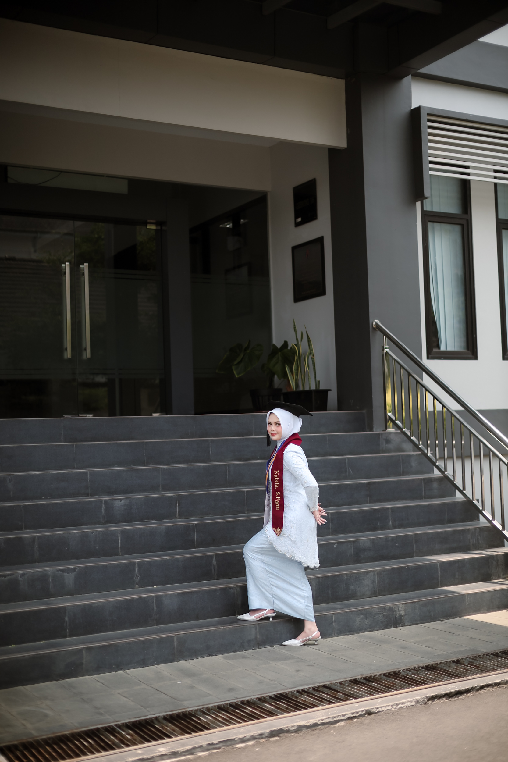 Wisuda 25